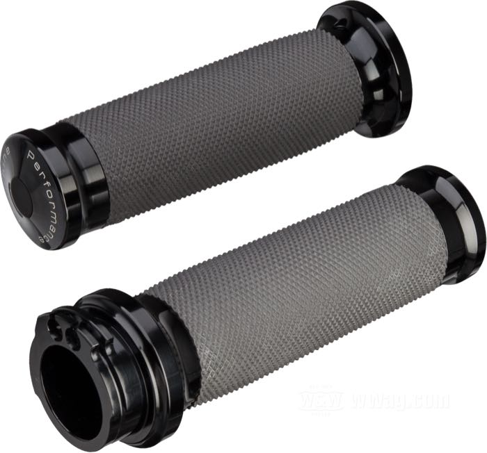 Grip set »Renthal« by Performance Machine; fits models 1974→ (except Touring 2008→, Softail 2016→); rubber / aluminum, black, anodised; Length (L) according to sketch: 126 mm; inner-Ø left: 1 ”; inner-Ø right: 1 ”; gross weight: 340 g