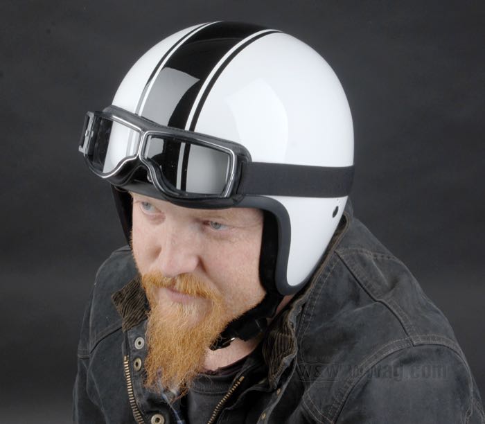 Schutzbrille »4182« von Aviator Goggle; Azetat / Schaumgummi, schwarz, verchromt; Material der Gläser: Polycarbonat; Farbe/Typ der Gläser: klar; kann über Korrekturbrillen und Sonnenbrillen getragen werden; mit Etui; Frankreich; Bruttogewicht: 156 g