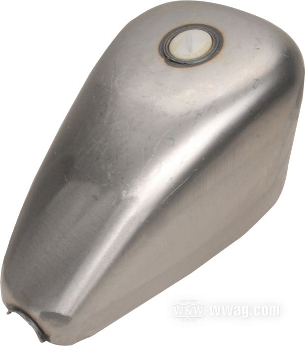Serbatoio di benzina »XL 95-03 2.3 gal«; atto per Sportster 1995-2003; acciaio; volume: 8.5 l; tappo necessario: screw-in 1983→; rubinetto necessario: M22 x 1; rubinetto necessario: M22 x 1; rimpiazza OEM HD 61348-96A; peso lordo: 3.1 kg