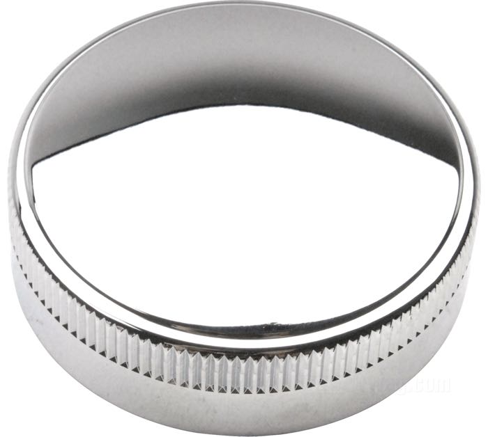 Tappo di serbatoio  »Eaton«; per Serbatoio di benzina; atto per modelli fine 1941-1954; acciaio, cromato, alto bordo 18 mm, bordatura 8 mm, con nervatura superiore; Ø 65.5 mm; con deaerazione; con guarnizione in gomma; rimpiazza OEM HD 61103-36; peso lordo: 90 g