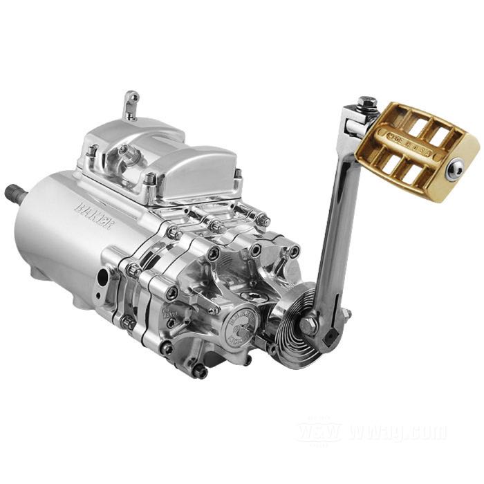 Starter cover »Function Formed« by BAKER Drivetrain; for 4-speed transmissions of FL and FX models 1936-1986 and BAKER 6-into-4 trannies; billet aluminum, polished; piston Ø: 1-1/2” (38.5 mm); connection thread: 3/8”-24; required brake fluid: DOT 5; with gasket and small parts; USA; gross weight: 3.46 kg