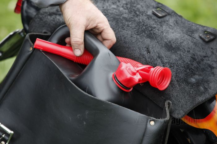 Jerrycan by hünersdorff; polyethylene, black; W x H x D: 205 x 215 x 100 mm; volume: 3 l; UN-approved; Germany; gross weight: 390 g
