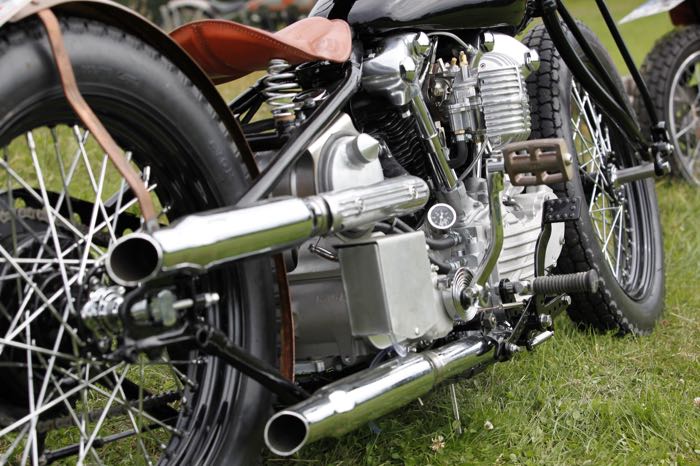 2-2 Header pipes »Shotgun« by Paughco; fits Knucklehead 1936-1947; steel, chrome-plated; header Ø: 1-3/4”; 3 pieces; USA; gross weight: 2.6 kg