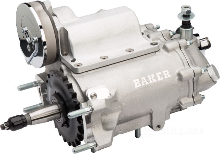 Trasmissione 4 marce di BAKER Drivetrain; per coperchio primaria in alluminio; atto per Big Twin 1970-1985; cambio a pedale; cambio stile FL; alluminio fuso / acciaio, naturale; con pignone catena di 23 denti; U.S.A.; peso lordo: 18 kg