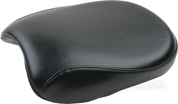 P-Pad »Silhouette Deluxe« by Le Pera; fits Softail 2006-2017 (200 mm rear tire); synthetic leather, black; L x W x H: 30 x 23 x 6 cm; USA; gross weight: 1.03 kg