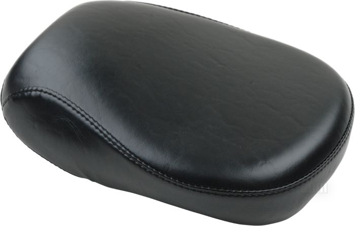 P-Pad »Silhouette Deluxe« by Le Pera; fits Softail 2006-2017 (200 mm rear tire); synthetic leather, black; L x W x H: 30 x 23 x 6 cm; USA; gross weight: 1.03 kg