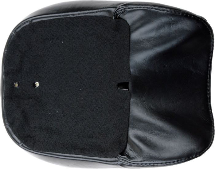 P-Pad »Silhouette Deluxe« by Le Pera; fits Softail 2006-2017 (200 mm rear tire); synthetic leather, black; L x W x H: 30 x 23 x 6 cm; USA; gross weight: 1.03 kg