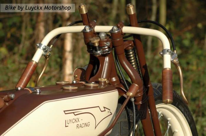 »Deluxe« von Kustom Tech; Italien