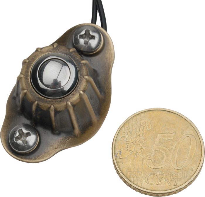 Tasterarmatur »Deluxe« von Kustom Tech; für Hupe / Blinker (einzeln) / Startermotor; für 1” Lenker; mit einem Taster; Messing, blank; mit zwei Kabeln; Italien; Bruttogewicht: 80 g