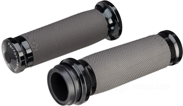 Set manopole »Renthal« di Performance Machine; atto per Touring 2008→ (ecc. FLTRXSE 2018–2019), Softail 2016→, Dyna FXDLS 2016-2017, LiveWire 2020→; gomma / alluminio, nero, anodizzato; Lunghezza (L) secondo disegno: 125 mm; Ø int. sinistra nominale: 1 ”; Ø int. destra nominale: 1 ”; peso lordo: 300 g