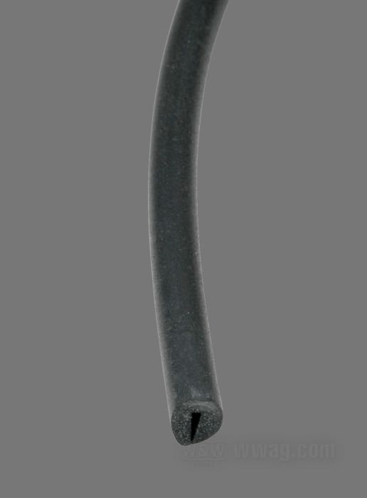 Trim rubber; for Two-Light and Three-Light dash covers; fits all Twins 1947-1967; rubber, black; length: 63 cm; replaces OEM HD 71294-47; gross weight: 50 g