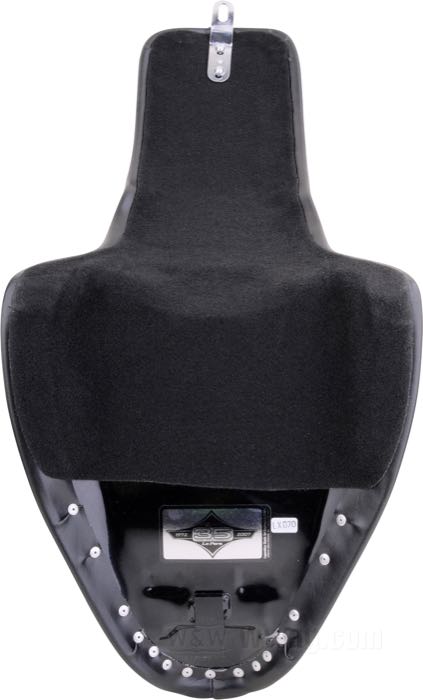 Selle biplace »Cobra Standard« de Le Pera; adaptable à Softail 2000-2007 (130 ou 150 mm pneu arrière); simili cuir, noir, lisse; longueur x largeur: 76 x 30 cm; USA; poids brut: 3.83 kg