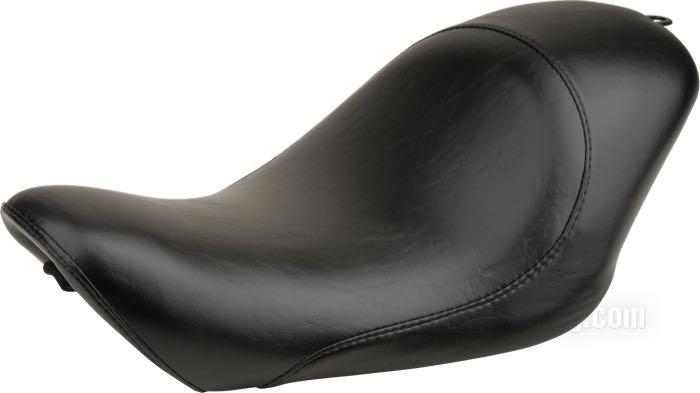 Selle mono »Silhouette Standard« de Le Pera; adaptable à Sportster 2007-2009; avec réservoir 3.3 gal (12.5l); simili cuir, noir; longueur x largeur: 54 x 32 cm; USA; poids brut: 4 kg