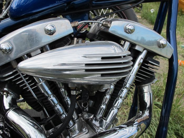 Pushrod covers »Custom« by Colony; fits Panhead, Shovelhead 1948-1984; aluminum, chrome-plated; with gaskets; USA; gross weight: 280 g