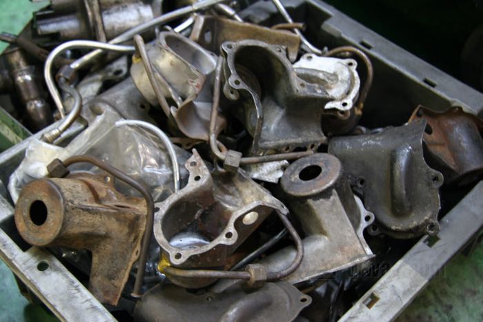 Caches; pour Ressorts de soupape / Culbuteur; adaptable à Knucklehead 1938-1947; tôle d'acier, parkerisé; avec joints et nécessaire de montage; remplace OEM HD 173-38D et 17518-38; poids brut: 1.06 kg