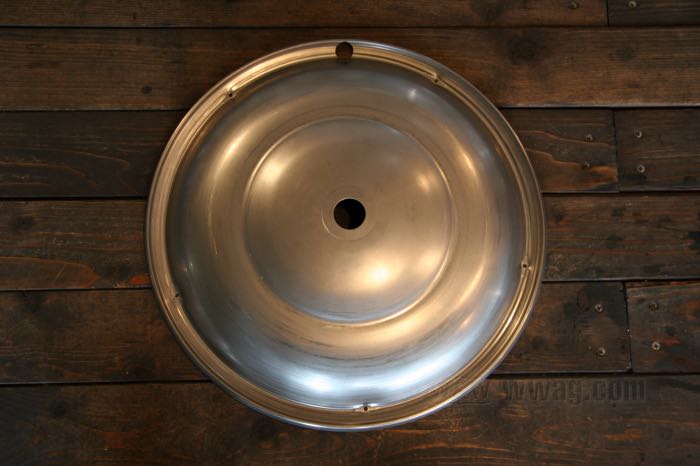 Wheel covers by Hammer Sycle; for 16” wheels with star hubs (→1966) or Big Twin hubs 1967-1972; stainless steel, bare, ID brake drum side: 220 mm; outer Ø: 395 mm; Japan; gross weight: 2.27 kg