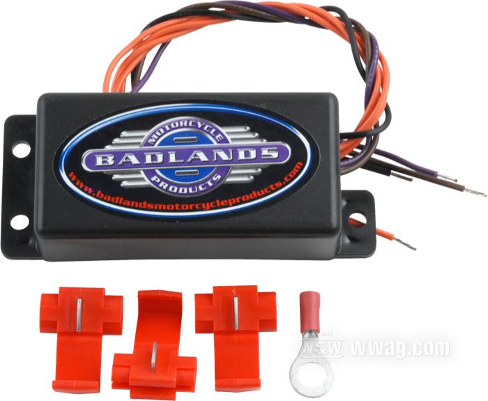 Compensador de potencia eléctrica »III« de Badlands; apropiado para Touring 1988-1996, Softail 1991-1995, Dyna 1994-1996, Sportster 1991-1998, FXR, V-Rod; 12 V; 3…90 W; EE. UU.; peso bruto: 100 g