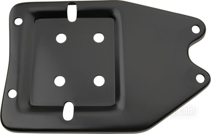 Piastra base »Standard«; per Batteria; per serbatoio olio Horseshoe; atto per Big Twin 1936-1964; acciaio, nero; L x A x P: 161 x 22 x 240 mm; rimpiazza OEM HD 62575-36; peso lordo: 800 g