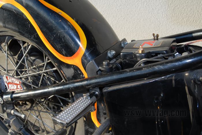 Bracket by LeBeeF; for Passenger pegs / Seat Springs; fits Big Twin 1936-1957; steel, parkerized, distance between the Ø14 mm spring studs = 165 mm; Germany; gross weight: 439 g