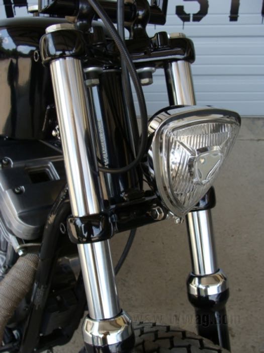 Spotlight complete »Triangle«; steel / glass, black, with chromed bezel; W x H x D: 135 x 135 x 57 mm; bulb type: H3; 12 V; 55 W; socket: PK22s; with 12 V bulb; with insert; with adjustable mounting bracket; gross weight: 700 g