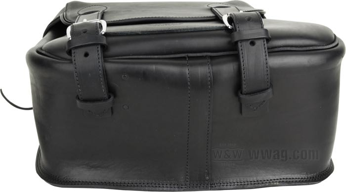 Alforja »SneBamse« de Lejonkulan; cuero de vaca, negro, espalda plana; A x A x F: 43 x 39 x 21 cm; volumen: 27 l; Suecia; peso bruto: 4.23 kg