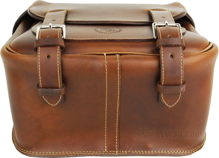 Borsa »Duke« di Lejonkulan; vacchetta, marrone, a dorso piatto; L x A x P: 38 x 37 x 21 cm; volume: 24 l; Svezia; peso lordo: 3.86 kg