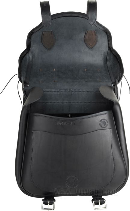 Saddlebag »Bamse« by Lejonkulan; cowhide, black, shaped back; W x H x D: 43 x 39 x 21 cm; volume: 30 l; Sweden; gross weight: 4.22 kg
