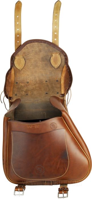Satteltasche »SneBamse« von Lejonkulan; Rindleder, braun, konturierter Rücken; B x H x T: 43 x 39 x 21 cm; Volumen: 27 l; Schweden; Bruttogewicht: 4.14 kg