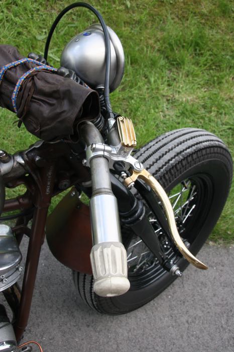 Pompa freno a mano »Deluxe« di Kustom Tech; per manubri del Ø: 1 ”; Ø pistone idraulico: 14 mm; liquido di freno obbligatorio: DOT 4 o 5; filettatura: M10 x 1.0; Italia