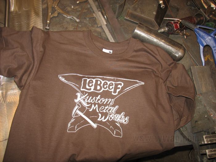 T-Shirt »LeBeeF Kustom Metal Works« von LeBeeF; Baumwolle, braun; Größe: S; kurzarm; Bruttogewicht: 187 g