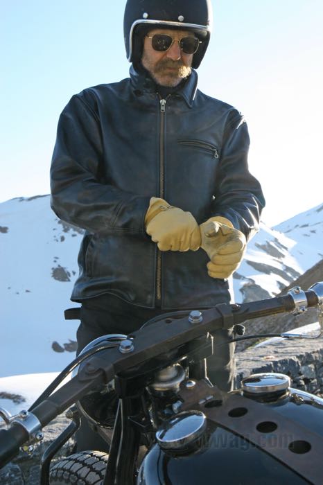 Gloves »Mod. 240F« by Geier; deerskin, tan; size (hand circumference acc. to drawing): 229 mm → L → EU/US-9; USA; gross weight: 111 g