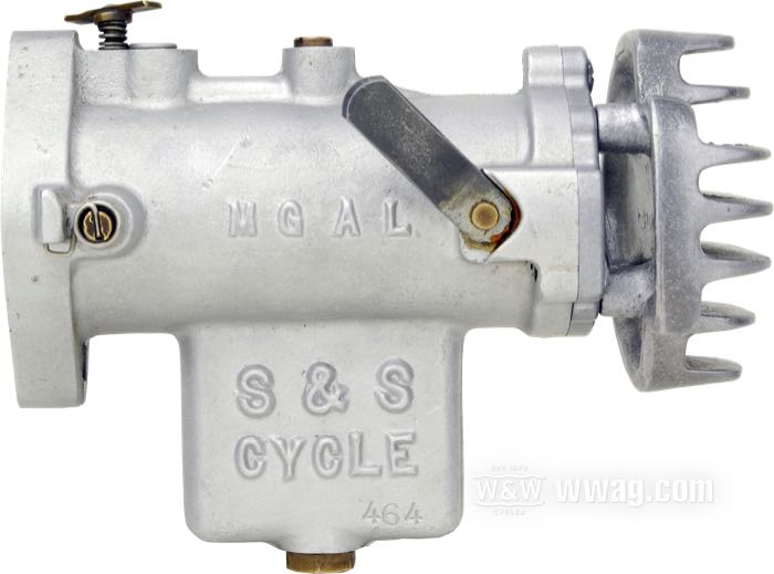Adattatore di Bates; per Coperchi di carburatori Linkert su S&S L-Series; alluminio, finitura a macchina; spessore: 11 mm; Germania; peso lordo: 23 g