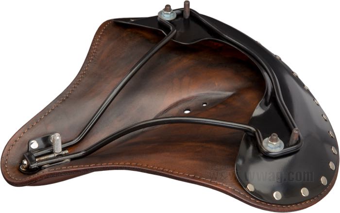 Solositz »Mesinger No. 3« von The Cyclery; Rindleder, dunkelbraun; Länge x Breite: 370 x 400 mm; Gewinde: 5/16”-24; Abstand Federn bzw. Montagebolzen: 280 mm; Europa; Bruttogewicht: 2.62 kg
