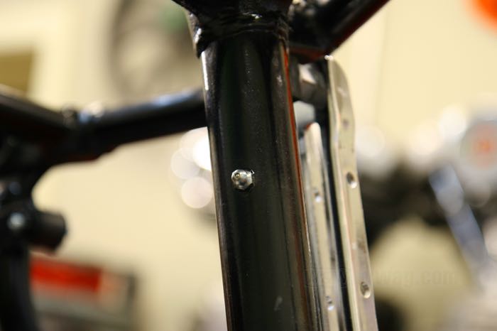 Grease nipple; for Seat post unit; fits 1939→ models; straight; steel, zinc plated; thread: 5/16”-32; replaces OEM HD 9851B; gross weight: 10 g