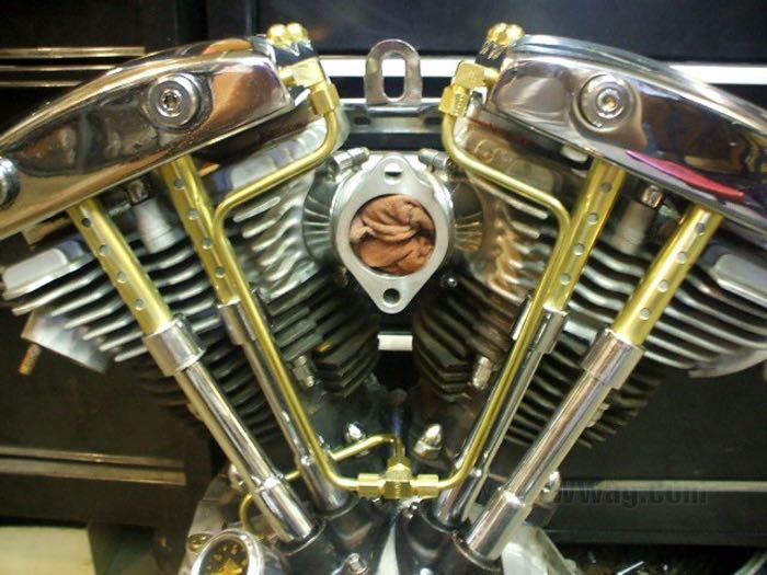 Ölleitungen von Old Stf; für Kipphebelgehäuse; passend für Shovelhead 1966-1984; Messing; Bruttogewicht: 200 g